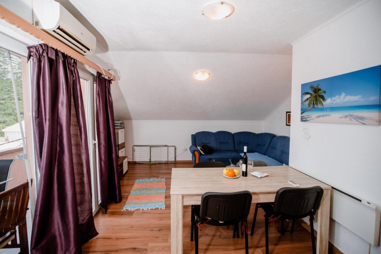 דירות קרלובג Apartmens Leona מראה חיצוני תמונה