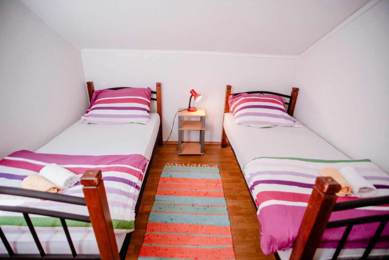 דירות קרלובג Apartmens Leona מראה חיצוני תמונה