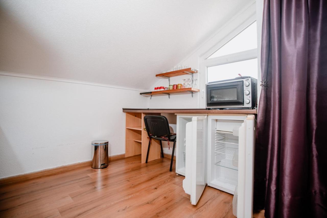 דירות קרלובג Apartmens Leona מראה חיצוני תמונה