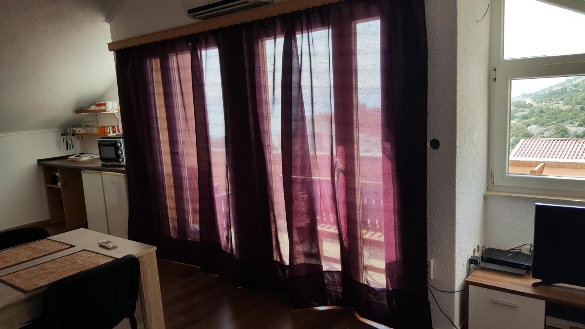 דירות קרלובג Apartmens Leona חדר תמונה